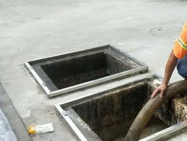 龙滚镇化粪池清理