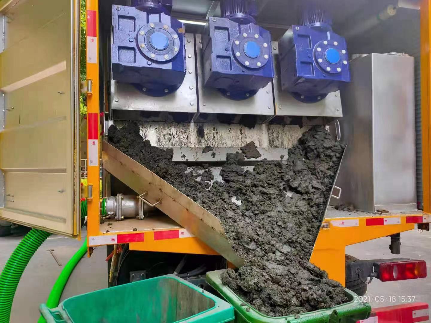 龙滚镇化粪池清掏城市维护站-泥浆净化干湿分离处理